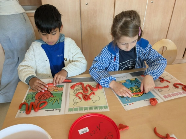 Majuscules cursives